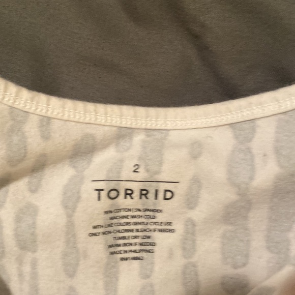 Torrid size 2 tank top - Picture 2 of 2